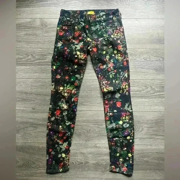 MOTHER Denim - MOTHER Jeans The Looker Magical Forest Floral Print Skinny Black Denim Size 25